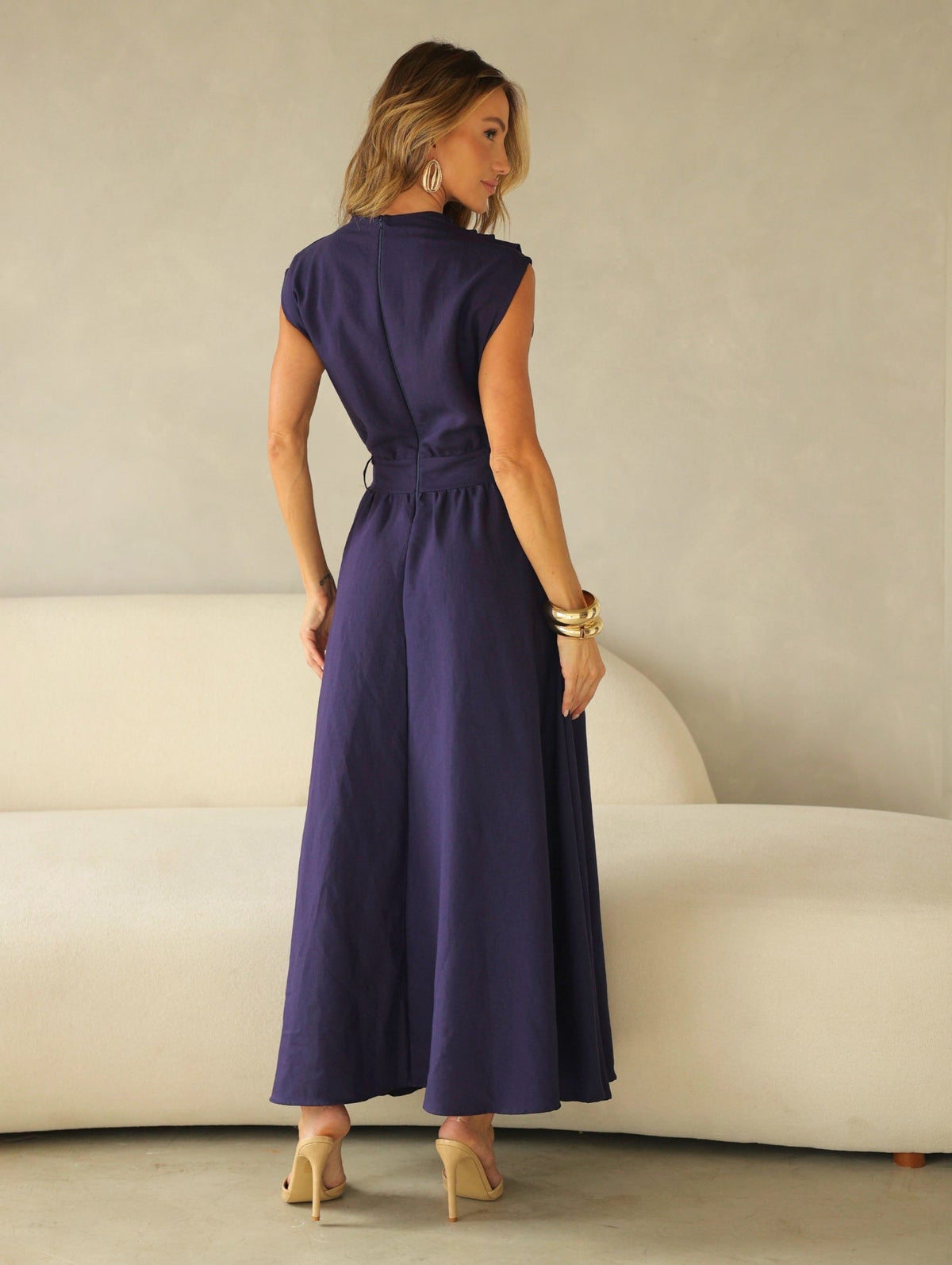Vestido Midi Acinturado com Bolso e Ombro Drapeado Hazel