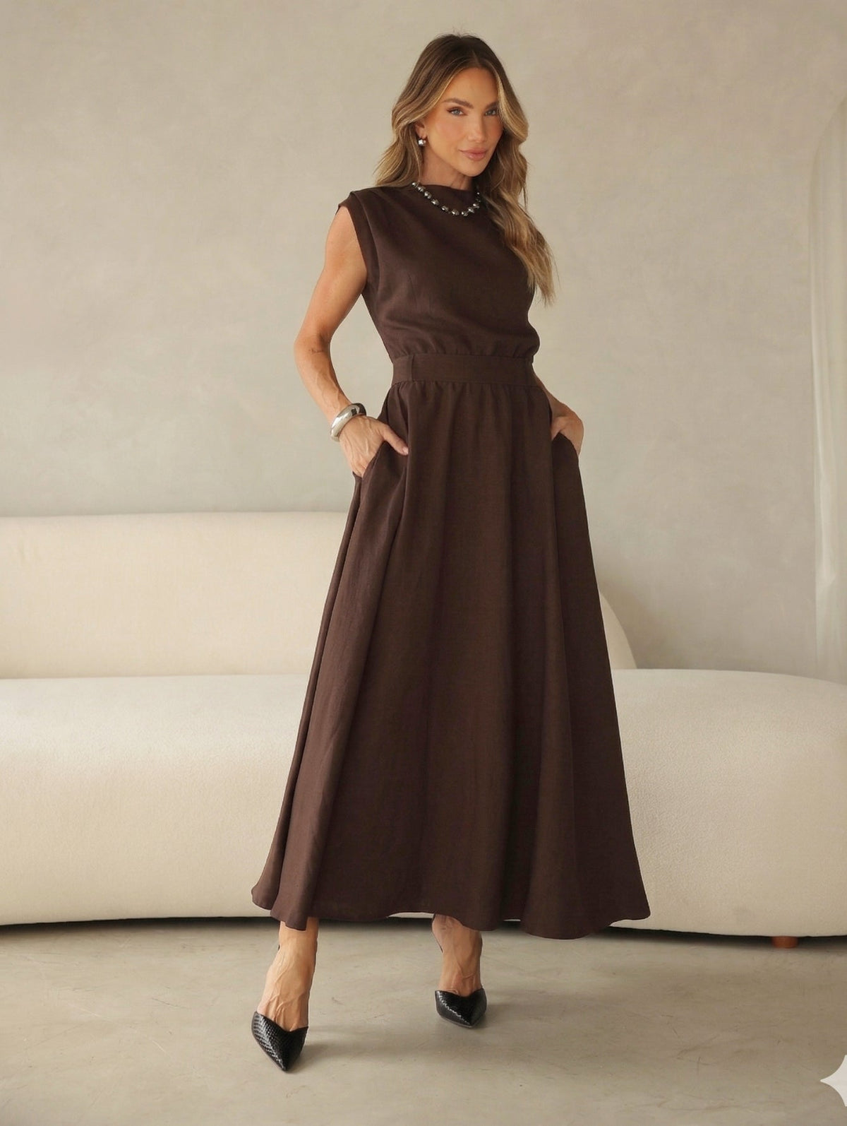 Vestido Midi Acinturado com Bolso e Ombro Drapeado Hazel