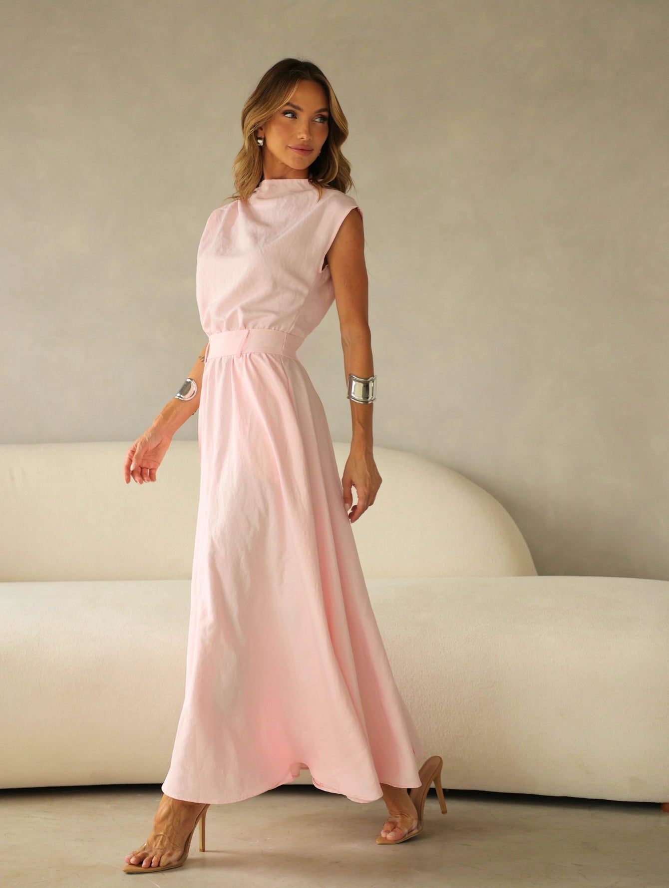 Vestido Midi Acinturado com Bolso e Ombro Drapeado Hazel