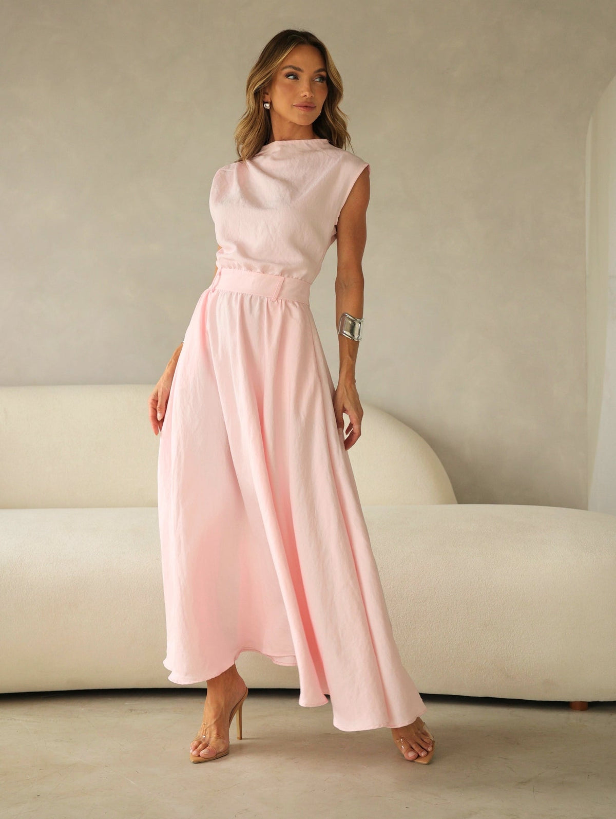 Vestido Midi Acinturado com Bolso e Ombro Drapeado Hazel