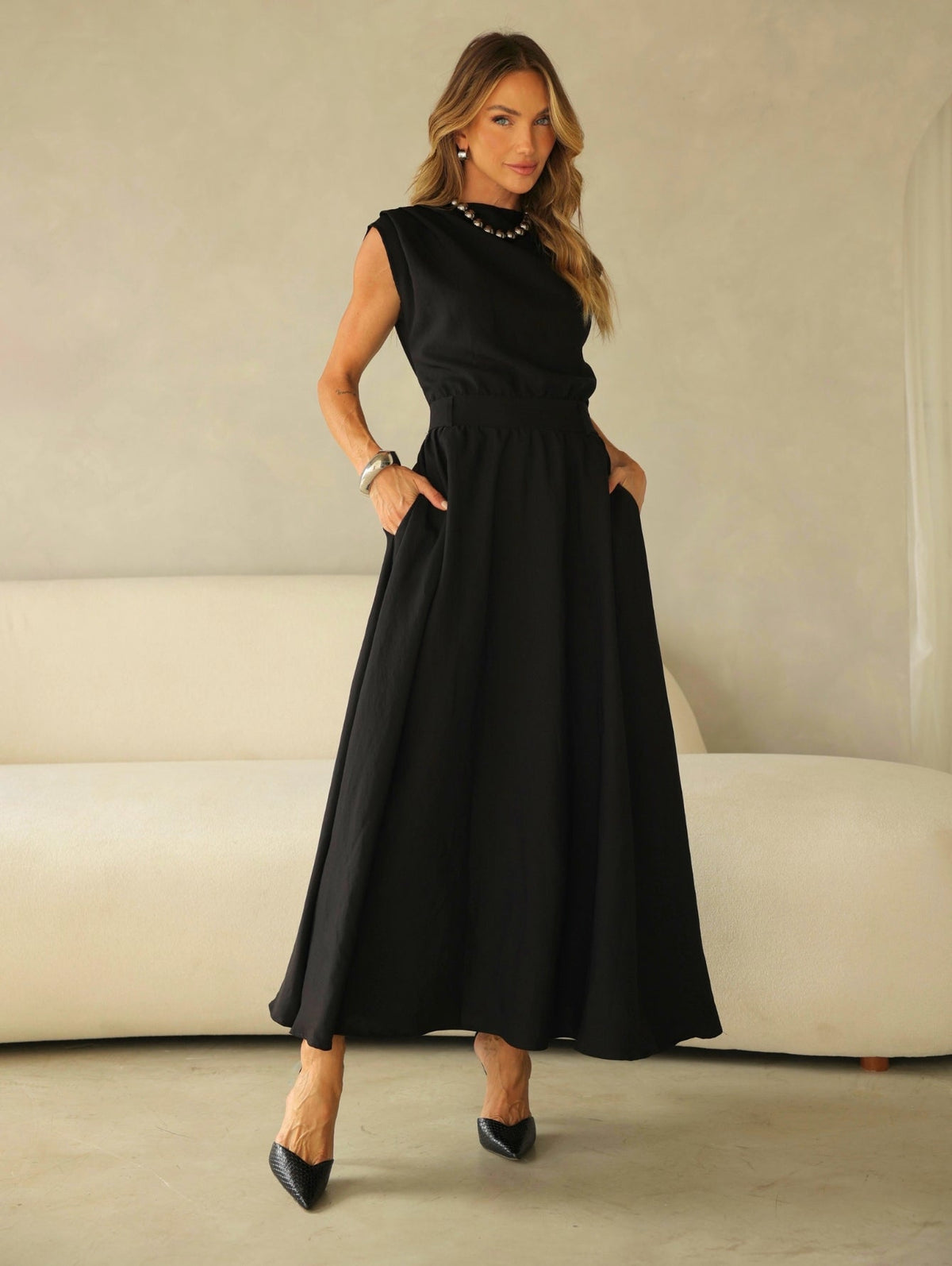 Vestido Midi Acinturado com Bolso e Ombro Drapeado Hazel