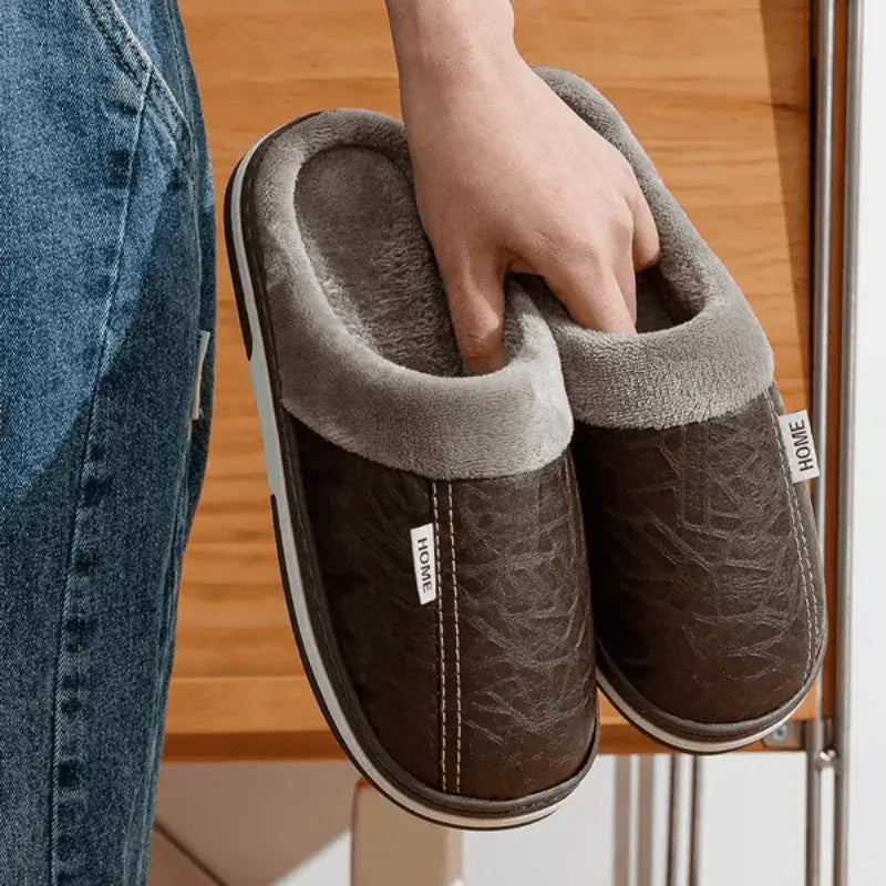 Pantufa de Couro Ortopédica com Forro Peluciado Antiodor